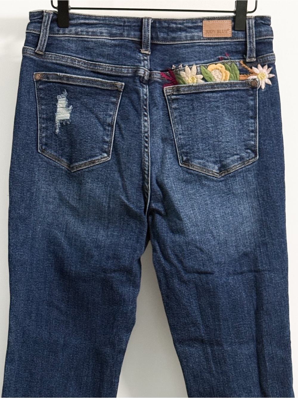 Judy Blue Boyfriend Fit Embroidered Distressed Jeans 9/29 Women’s